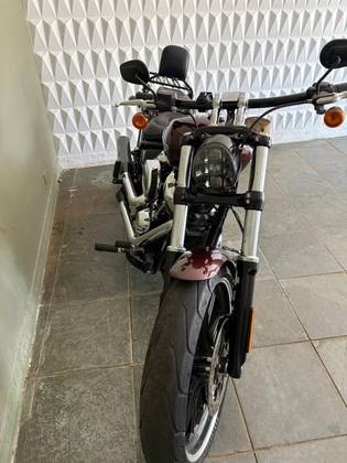 HARLEY-DAVIDSON SOFTAIL BREAKOUT 114 HARLEY-DAVIDSON SOFTAIL BREAKOUT 114